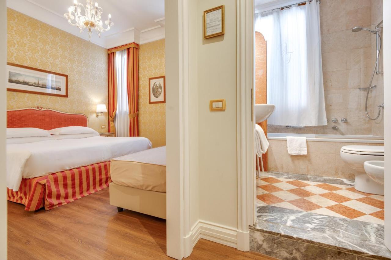 Hotel Antiche Figure Venice Exterior photo