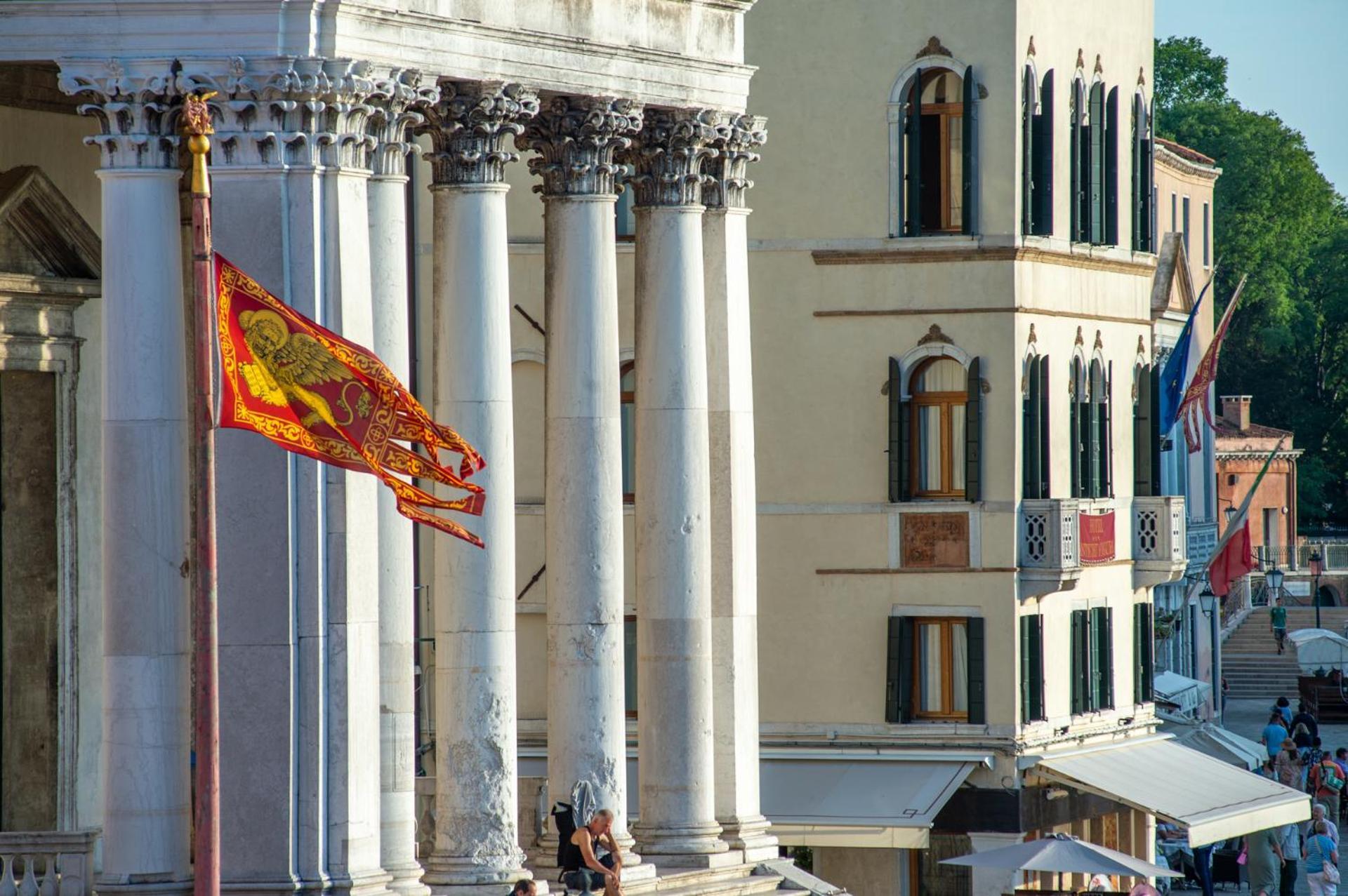 Hotel Antiche Figure Venice Exterior photo