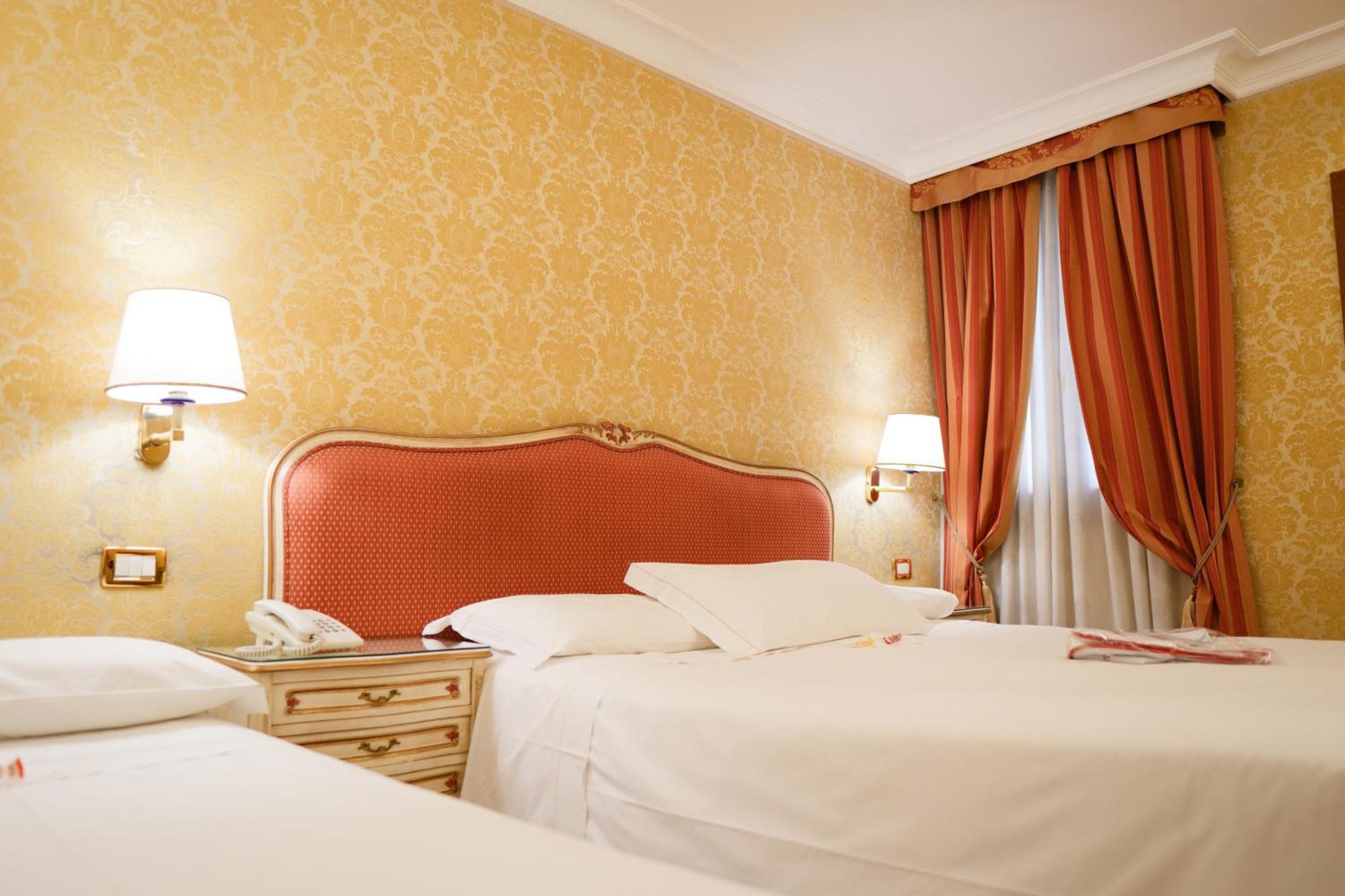 Hotel Antiche Figure Venice Exterior photo